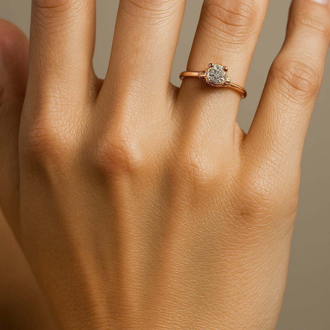 Nora – Anillo rosé con circonitas